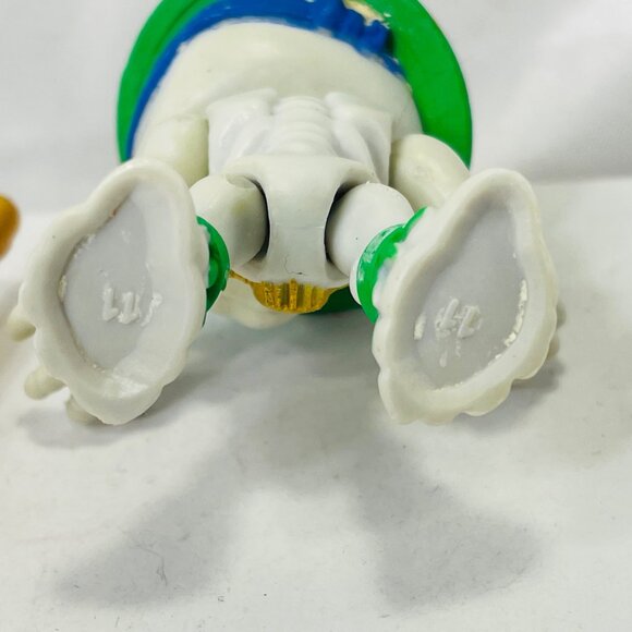 Treasure X Kings Gold Skeleton Warrior Figure W Golden Color Spear Goldenspear - Picture 4 of 7